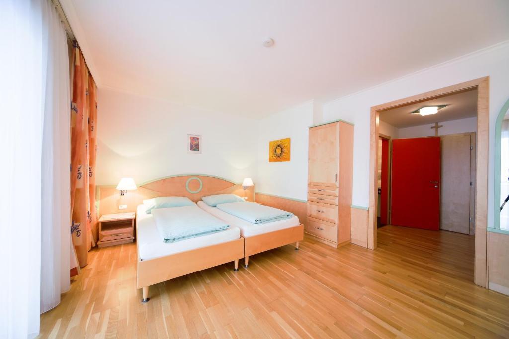 Hotel Zum Kirchenwirt Mariazell Habitación foto